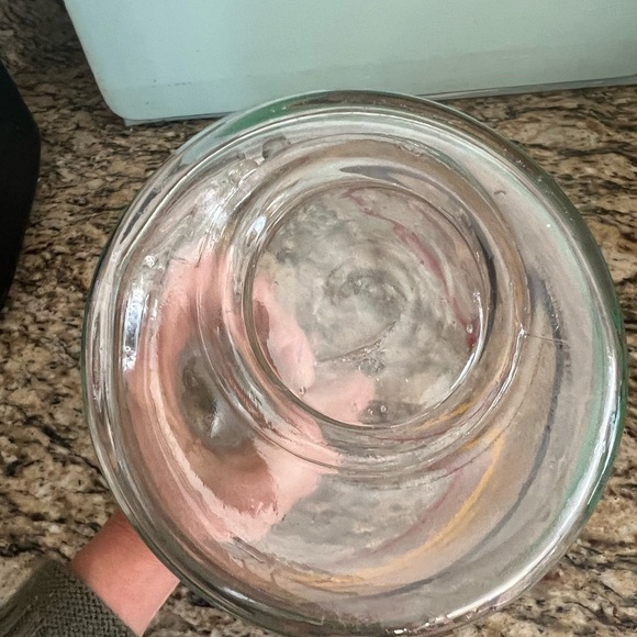 vintage Anchor Hocking glass decanter is a charming addition to any home bar - Picture 4 of 4